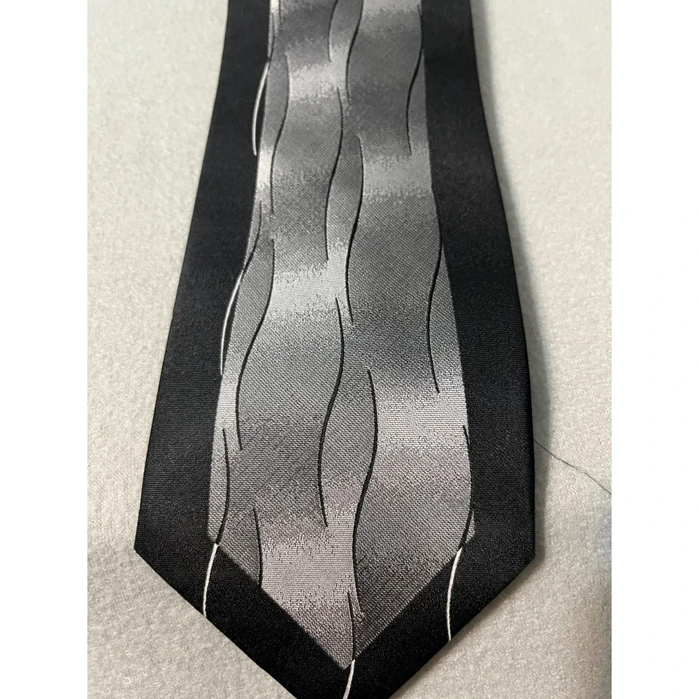 Enzo Brunatti Necktie Black Gray Wavy Pattern Silk Men's Tie Xtra long 67.5